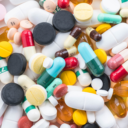 https://www.therapeutikos.com/wp-content/uploads/2025/06/pills1.png